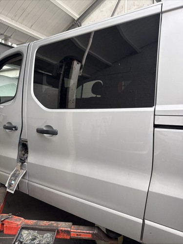 Vivaro renault trafic - vivaro, sliding