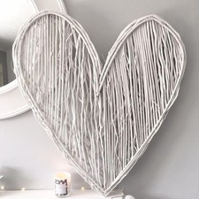 Gorgeous Shabby Chic Style White Natural Wicker Rattan Wall Heart 60x67cm