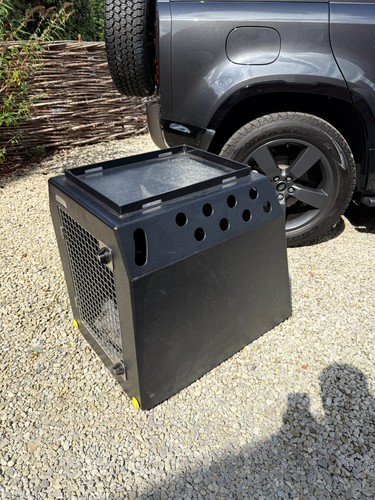 Box dog crate for defender - dt,