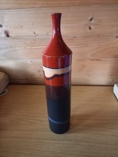 Vintage Narrow Neck Line