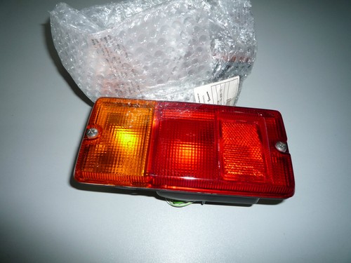 Tail light left - light,