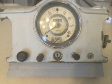 Vintage Morris Minor 1000 Dash