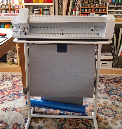Cricut venture vinyl cutter - cricut,