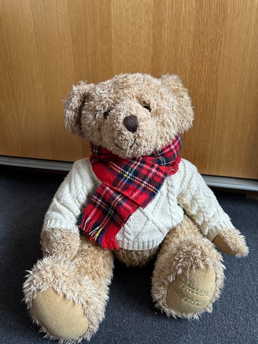 Harrods christmas bear 2002 - christmas,