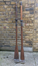 (1) VINTAGE  WOODEN BOAT  OARS