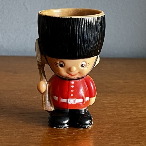 Vintage soldier plastic - soldier, egg