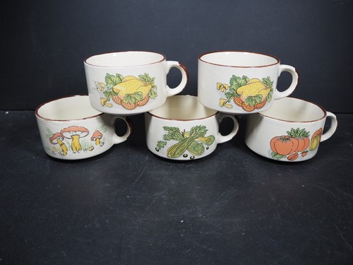 Vintage soup handled - 5x,