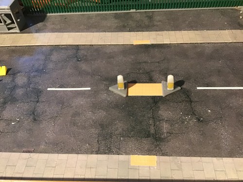 Traffic island crossing - 1:76,