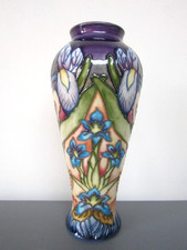 Moorcroft  VASE GENEVA Design