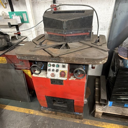 Amada variable corner notcher - corner,