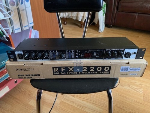Zoom rfx 2200 - digital, reverb