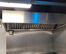 Commercial kitchen extractor