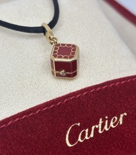 Cartier box pendant 18ct - box,
