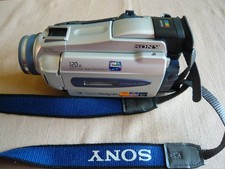 Sony DCR-TRV16E Digital Camcorder with Battery, charger & case