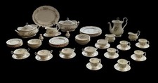 ROYAL ALBERT HOWORTH BONE CHINA 66 PIECE DINNER/TEA/COFFEE SERVICE