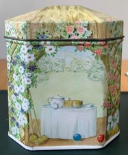 Vintage 1981 Summer House