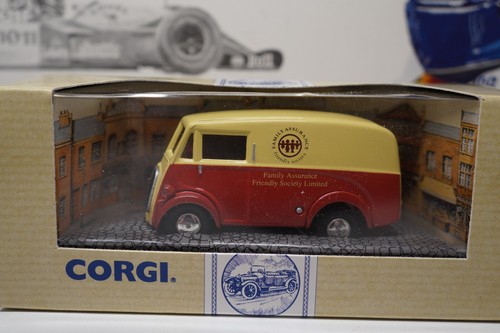 Corgi classics morris j2 van - -,