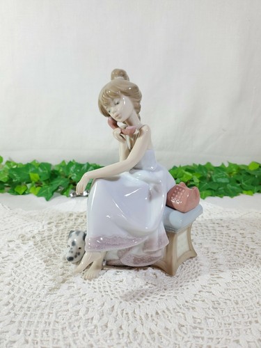 Lladro chit chat girl on - girl,