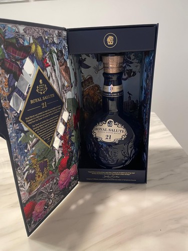 Royal salute year - salute, old
