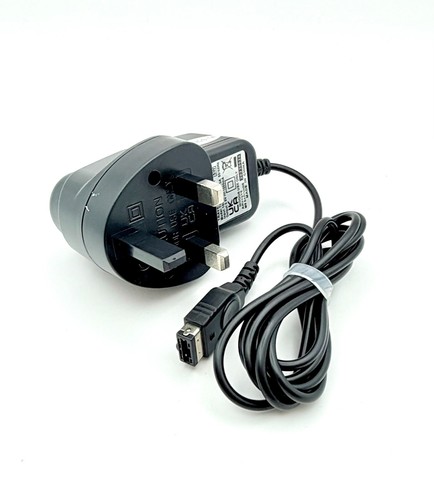 Main wall charger travel - uk,