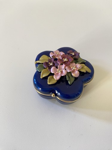 Blue trinket pill box - box, 3d