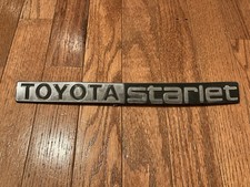 Toyota Starlet Emblem / Badge
