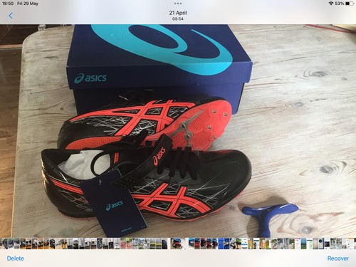 Isics long jump spikes - long,