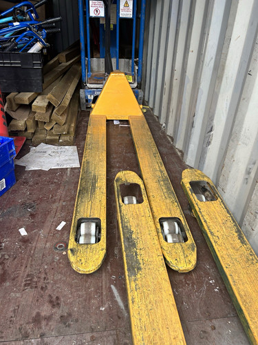 Yellow manual pallet - ,