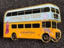 DUBLIN VINTAGE TEA TOURS RM BUS  ENAMEL-TYPE BADGE