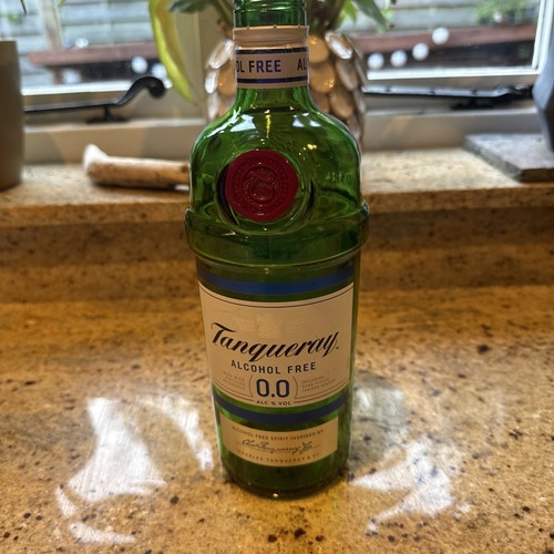 Empty tanqueray gin - empty, 0.0