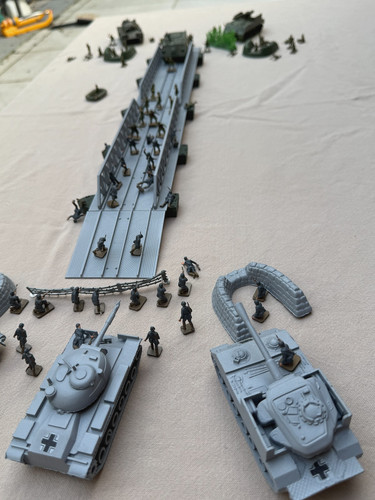 Airfix pontoon bridge - +, 80