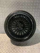 1x Genuine Mercedes-Benz W243