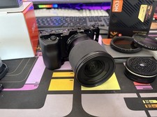 Sony Alpha ZV-E10 + Sigma 16mm