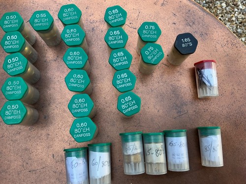 Danfoss assorted oil nozzles - oil,