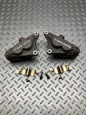 Suzuki RGV 250 VJ21 VJ22 / Front Brake Calipers / Pair