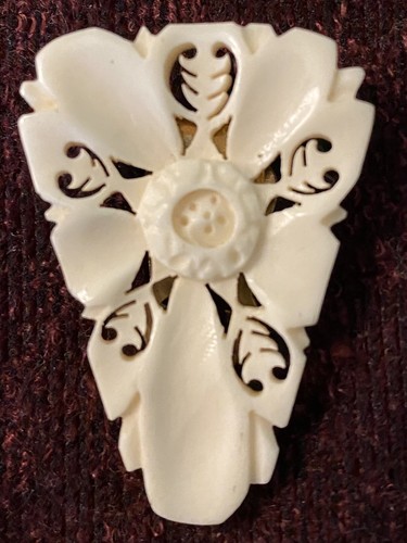 Vintage beautiful early resin - early,