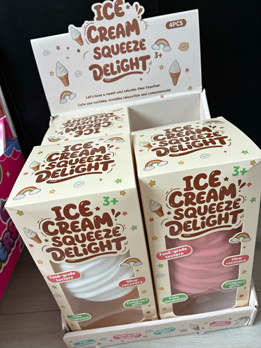 Ice cream squeeze - delight, slow