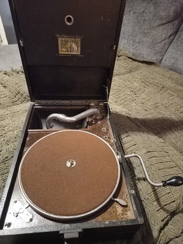 Gramophone his masters - gramophone, voice