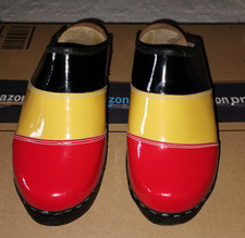 Vintage wooden clogs - red