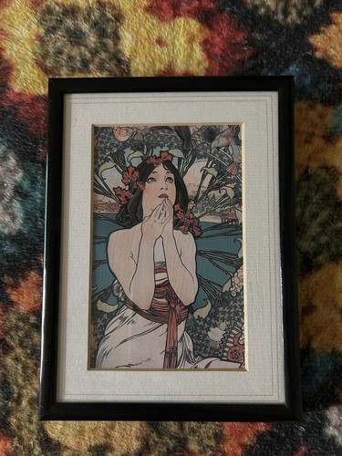 Small art nouveau style lady - small,