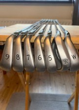 They are Ping G25 Irons. Left