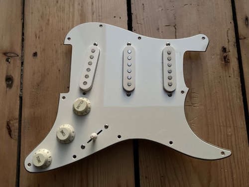 Lindo type guitar loaded - type,