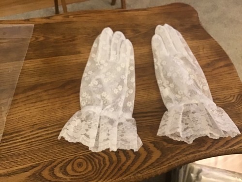 Women short lace gloves - short,
