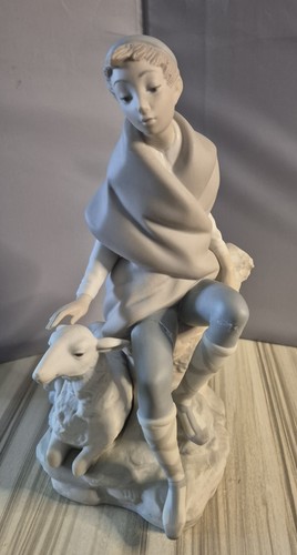 Lladro 4817 figurine spain - 4817,