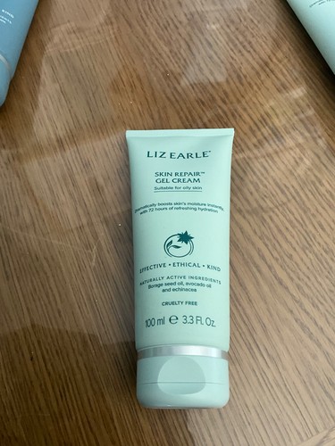 Liz earle skin repair - earle,