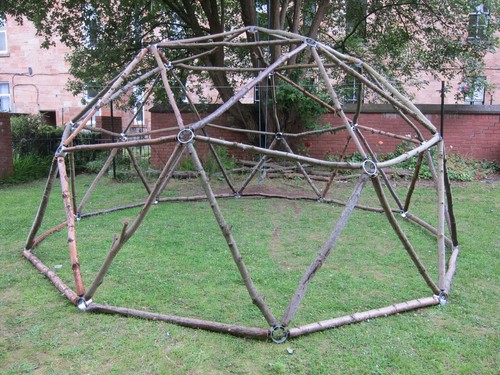 Geodesic dome hub - -, system
