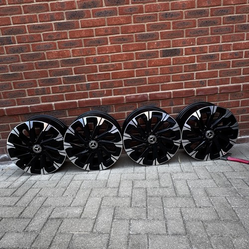 Set genuine mercedes - x4,