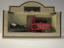 LLEDO DG31 002A HORSE DRAWN