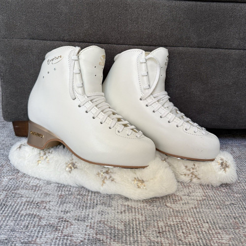 Edea overture figure - figure, skates