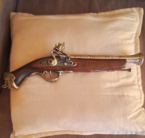 Flintlock pistol replica - pistol,